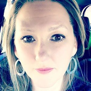 Meet your Posher, Dionna